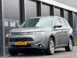 ojeté vozy osobní automobily Mitsubishi Outlander 2.0 PHEV Instyle+ Dak Camera Leer 2013/12