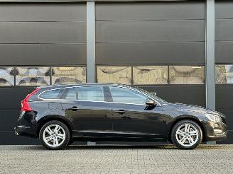 Volvo V-60 2.4 D6 AWD Plug-In Hybrid Navi Leer Xenon picture 3