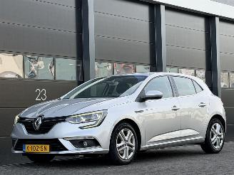 Gebrauchtwagen PKW Renault Mégane 1.5 DCI Clima PDC EURO-6 2017/10