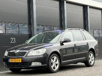 skadebil auto Skoda Octavia 1.6 TDI Navi Clima PDC 2013/1