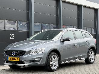 Gebrauchtwagen PKW Volvo V-60 Cross Country 2.0 D4 Navi Clima EURO-6 2016/1