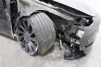 Tesla Model Y  picture 13