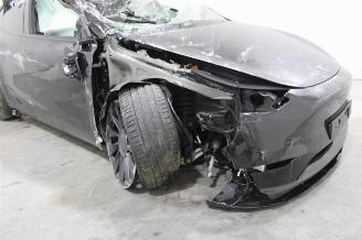 Tesla Model Y  picture 7