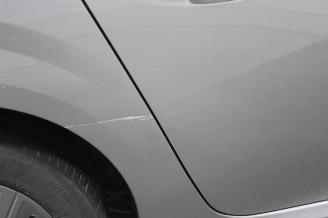 Peugeot 208  picture 6