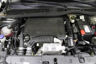 Peugeot 208  picture 12