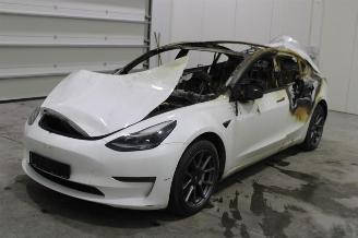 Vrakbiler auto Tesla Model 3  2021/12