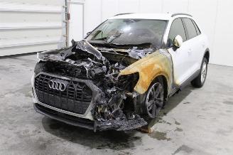 Salvage car Audi Q3  2019/9