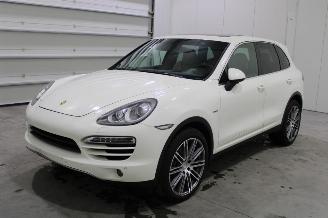 Salvage car Porsche Cayenne  2011/10