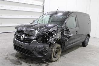 krockskadad bil auto Renault Express  2021/7