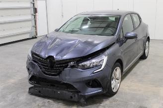 krockskadad bil auto Renault Clio  2021/4