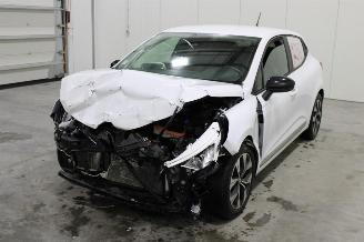 krockskadad bil auto Renault Clio  2023/6