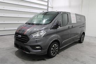 Damaged car Ford Transit  2022/1