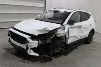 krockskadad bil auto MG ZS  2023/10