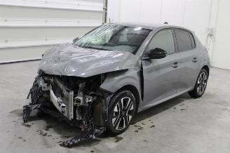 Damaged car Peugeot 208  2024/11