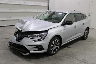 krockskadad bil auto Renault Mégane Megane 2024/6