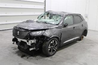 Damaged car Peugeot 2008  2023/2