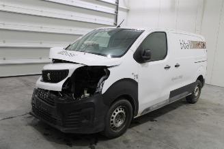 damaged passenger cars Peugeot Expert  2022/10
