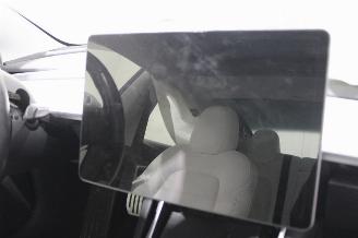 Tesla Model 3  picture 11