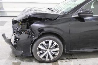 Peugeot 208  picture 5