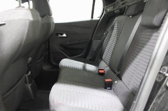 Peugeot 208  picture 11