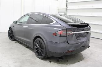 Tesla Model X  picture 4