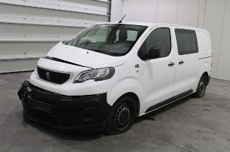 Damaged car Peugeot Expert  2017/4