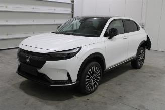 krockskadad bil auto Honda e:Ny1  2023/10