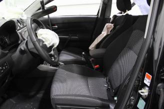 Suzuki Vitara  picture 10