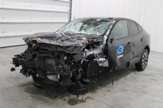 uszkodzony samochody osobowe Renault Arkana  2023/11