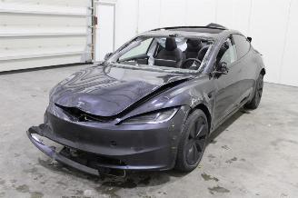 Voiture accidenté Tesla Model 3  2024/10