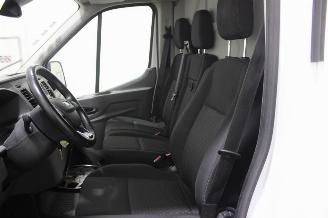 Ford Transit  picture 11