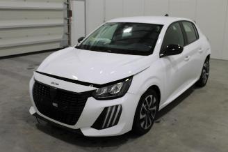 Schadeauto Peugeot 208  2024/8