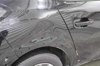 Peugeot 208  picture 7