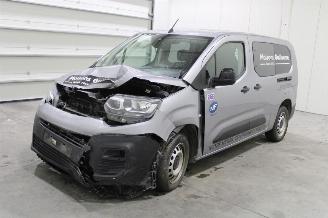 damaged passenger cars Citroën Berlingo  2022/12