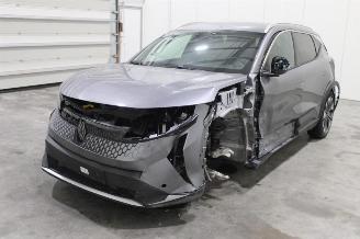 Damaged car Renault Scenic  2024/12