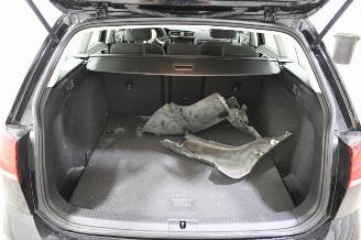 Volkswagen Golf  picture 23