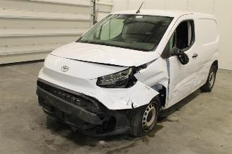 uszkodzony samochody osobowe Toyota ProAce CITY 2024/8