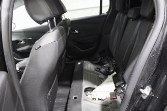 Peugeot 208  picture 12