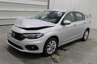krockskadad bil auto Fiat Tipo  2020/6