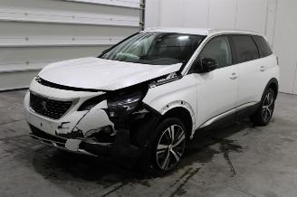 Damaged car Peugeot 5008  2019/5