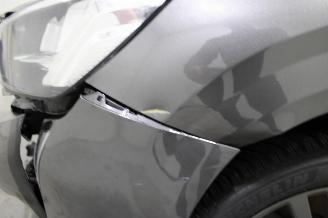 Peugeot 208  picture 8