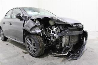 Peugeot 208  picture 18