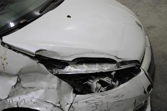 Peugeot 208  picture 23