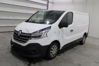 disassembly passenger cars Renault Trafic  2019/10