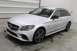 krockskadad bil auto Mercedes C-klasse C 300 2021/3