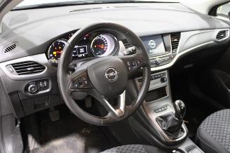 Opel Astra  picture 9