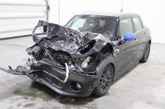 Uttjänta bilar auto Mini One  2019/6