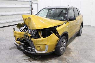 krockskadad bil auto Suzuki Vitara  2022/6