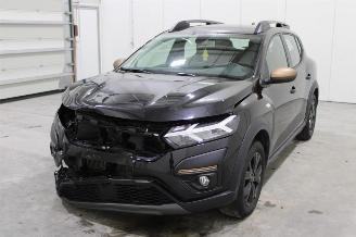 damaged passenger cars Dacia Sandero  2023/12