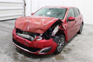 Damaged car Peugeot 308  2017/6